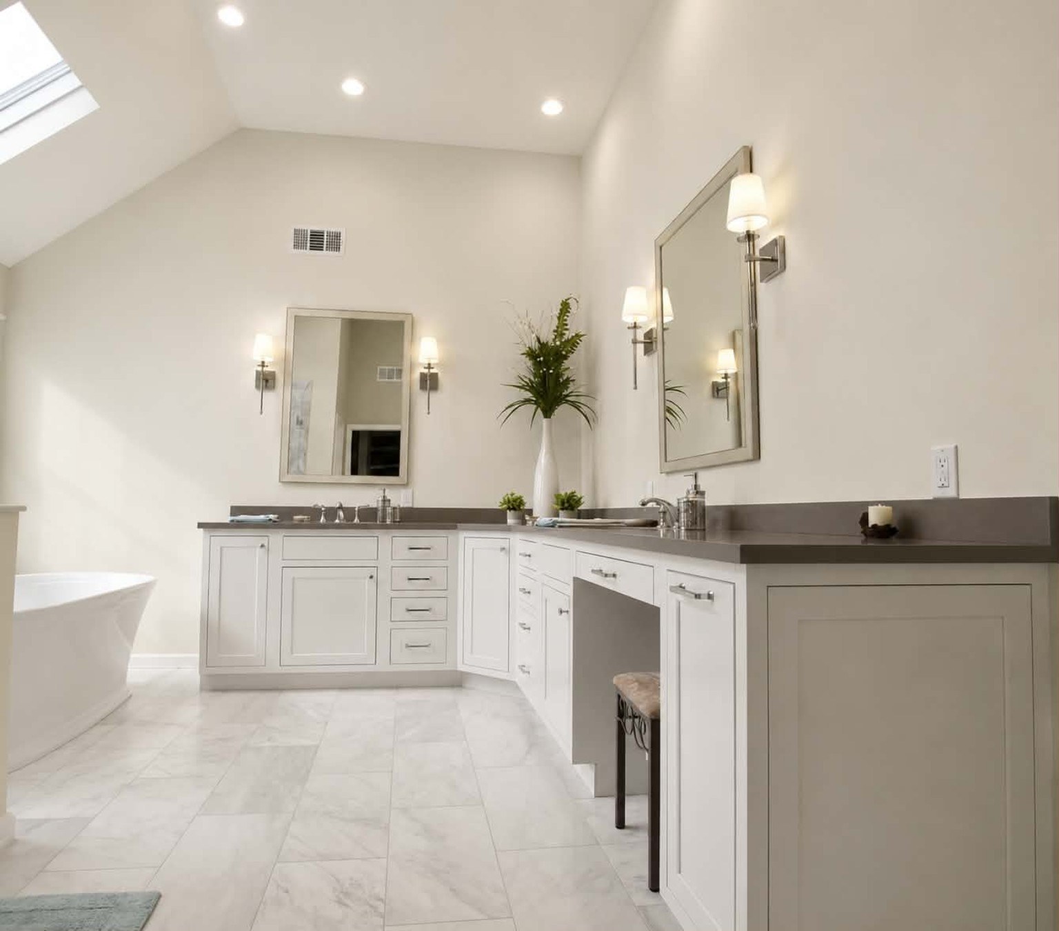 Bathroom vanity cabinets with fine painted finish